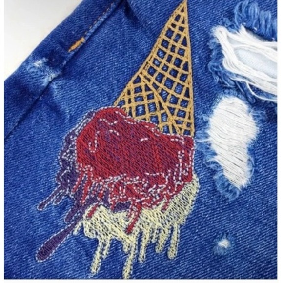 Zara Embroidered Ice Cream Sunshine Cutoffs Denim Jean Shorts Button‎ Fly US 6 - Picture 6 of 6